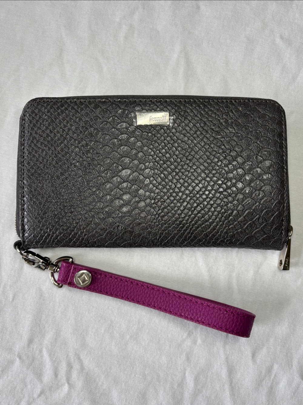 thirty-one Jewell “All About the Benjamins” Wallet and Wristlet Strap- NEW